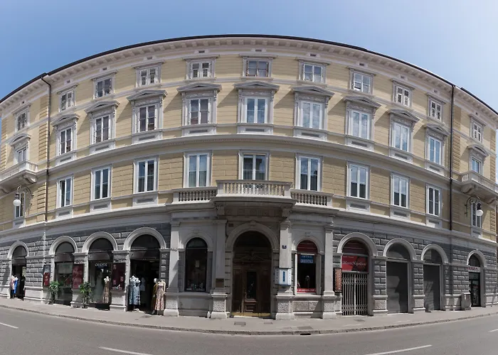 Hotel Nuovo Centro 2*