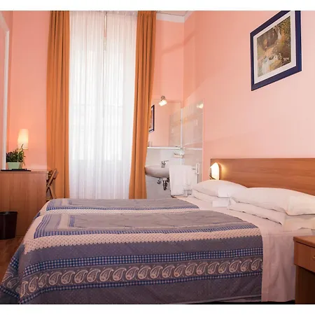 Nuovo Centro Готель Трієст